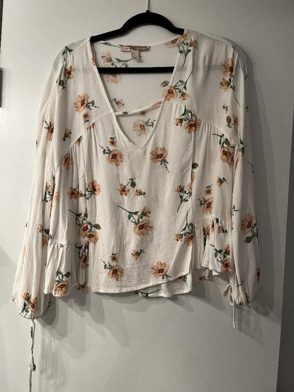 Forever 21 - Contemporary Floral Long sleeve Top